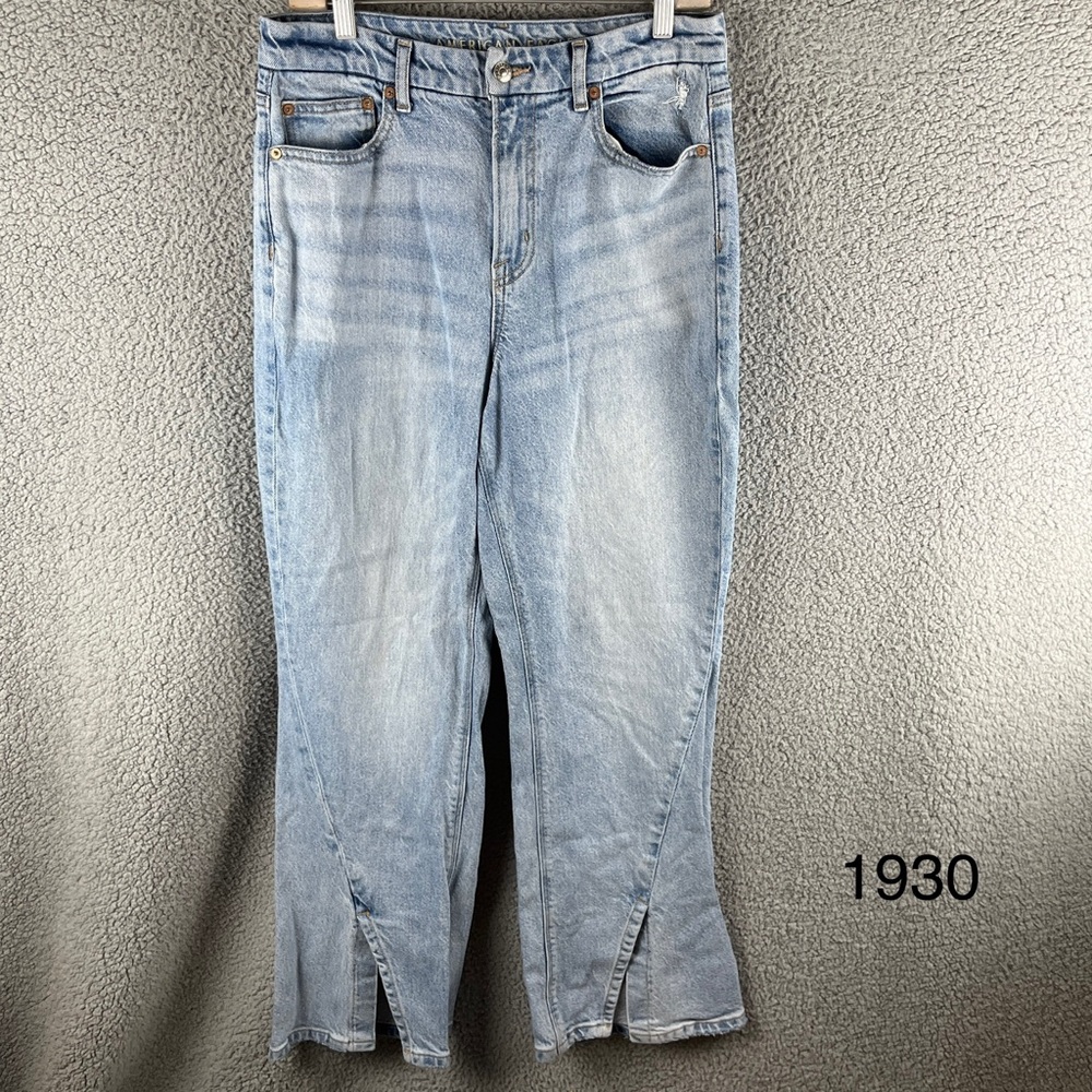 American Eagle Women’s Size 10 Light Wash 90’s Bootcut Blue Jeans